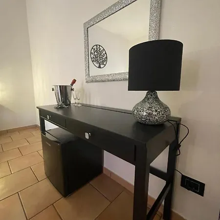 La Maison Del Mas Family 4* Elmas